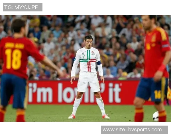 马丁内斯称赞C罗态度决定国家队主力地位30场比赛贡献25球彰显重要性