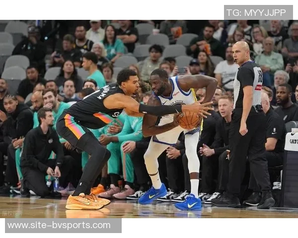 马刺展现惊人韧性逆转19分创赛季新高再度演绎逆转传奇