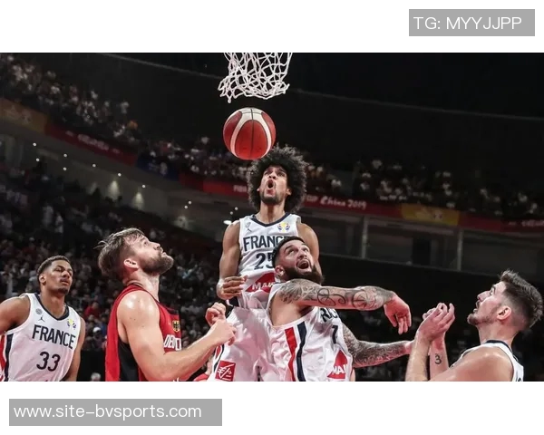 戈贝尔因垫脚文班遭罚一级恶意与技犯马刺获四罚球及球权优势