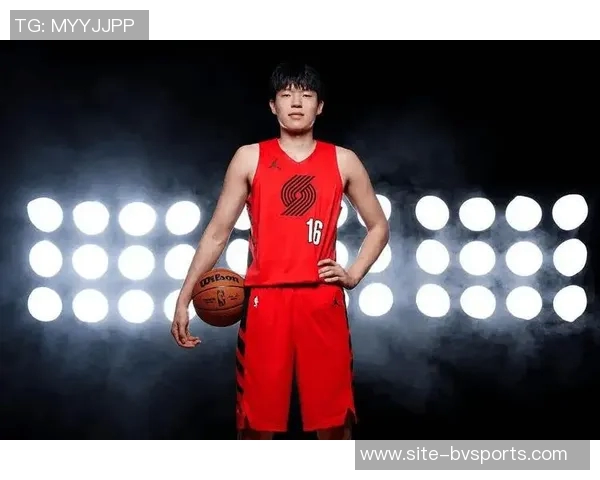 开拓者杨瀚森因背伤缺席今日对阵爱荷华狼的混音队比赛